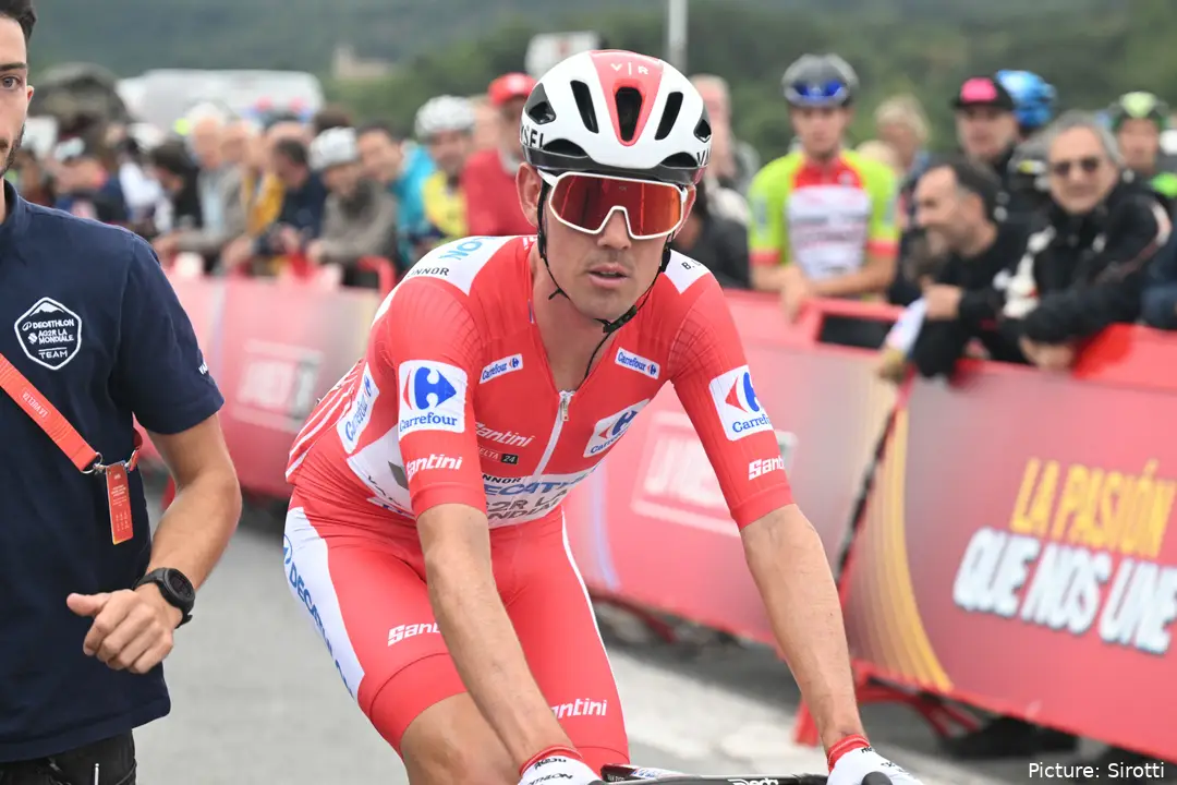 Ben O'Connor aguentou a camisola vermelha entre as etapas 6 e 19 da Vuelta 2024