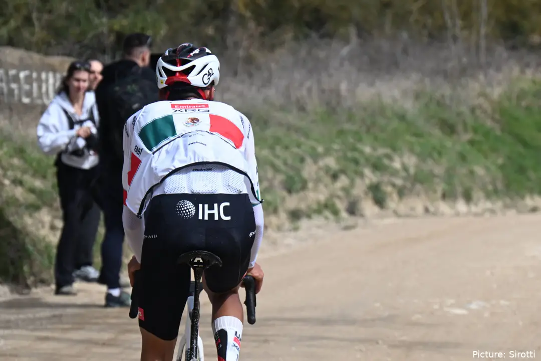 Isaac del Toro trains on the gravel ahead of Strade Bianche 2026