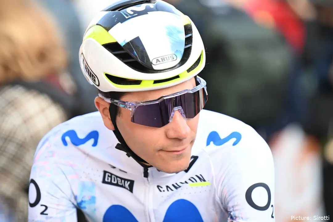 Cian Uijtdebroeks a competir pela Movistar em 2026