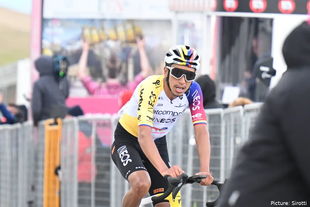 Egan Bernal, estrela da NetCompany INEOS Cycling Team.