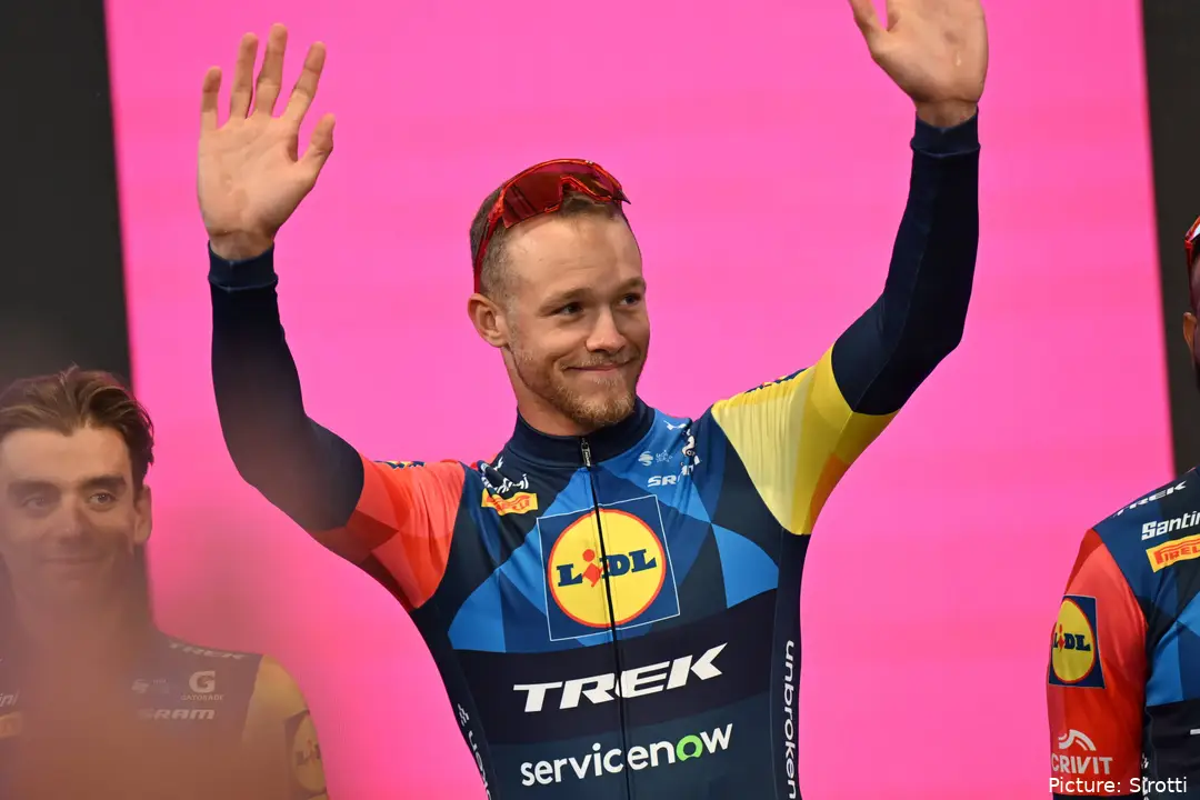 Jonathan Milan at the 2026 Giro d'Italia team presentation