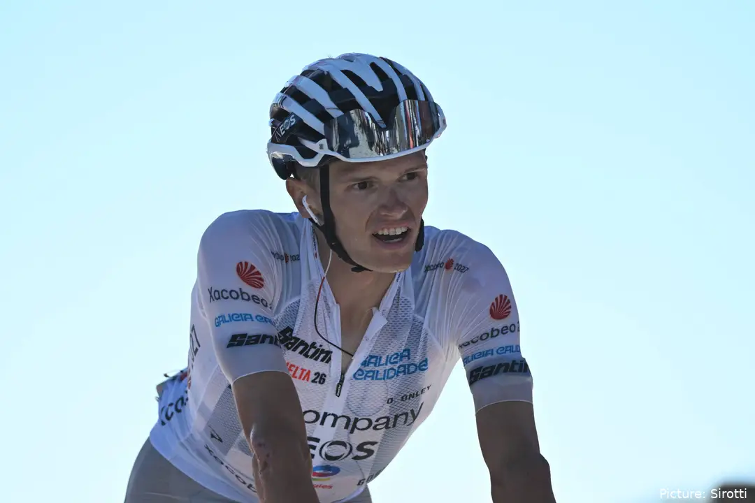 Oscar Onley crosses the line on Stage 20 of the 2026 Vuelta a Espana