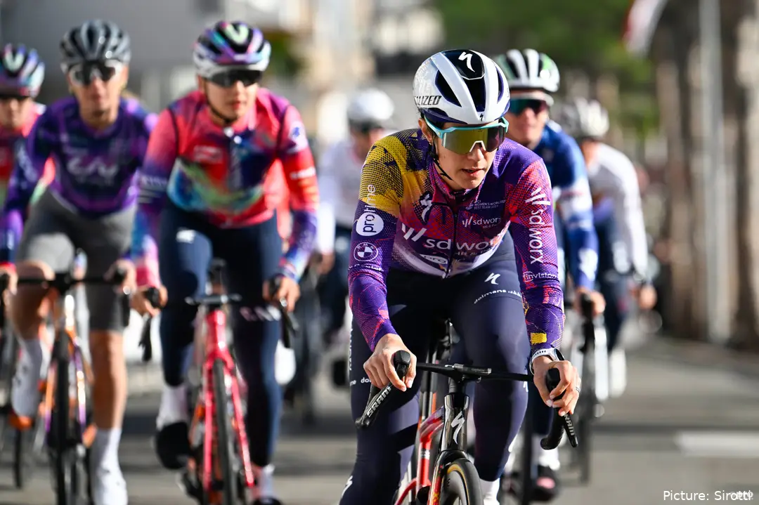 Elena Cecchini racing for SD Worx