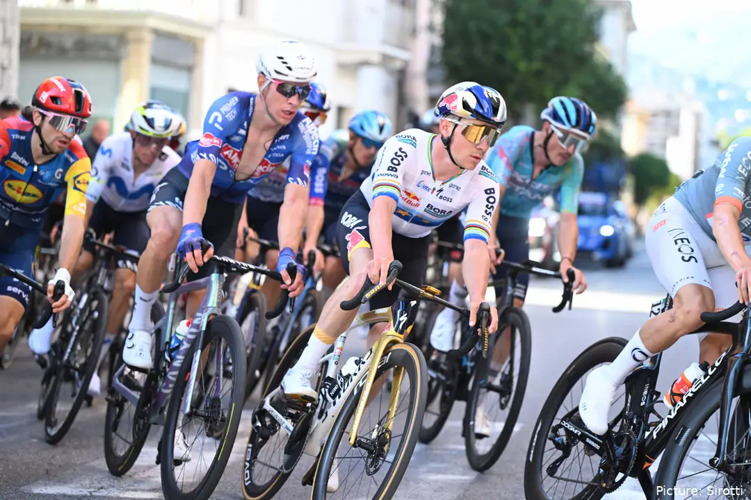 Remco Evenepoel in action at Il Lombardia 2026