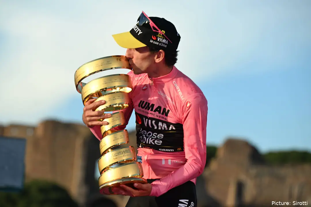Simon Yates gewann den Giro d’Italia 2025 auf dramatische Weise. @Sirotti