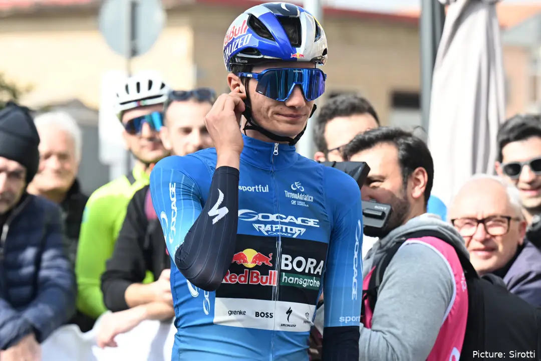 Giulio Pellizzari am Start der 5. Etappe der Tirreno–Adriatico 2026