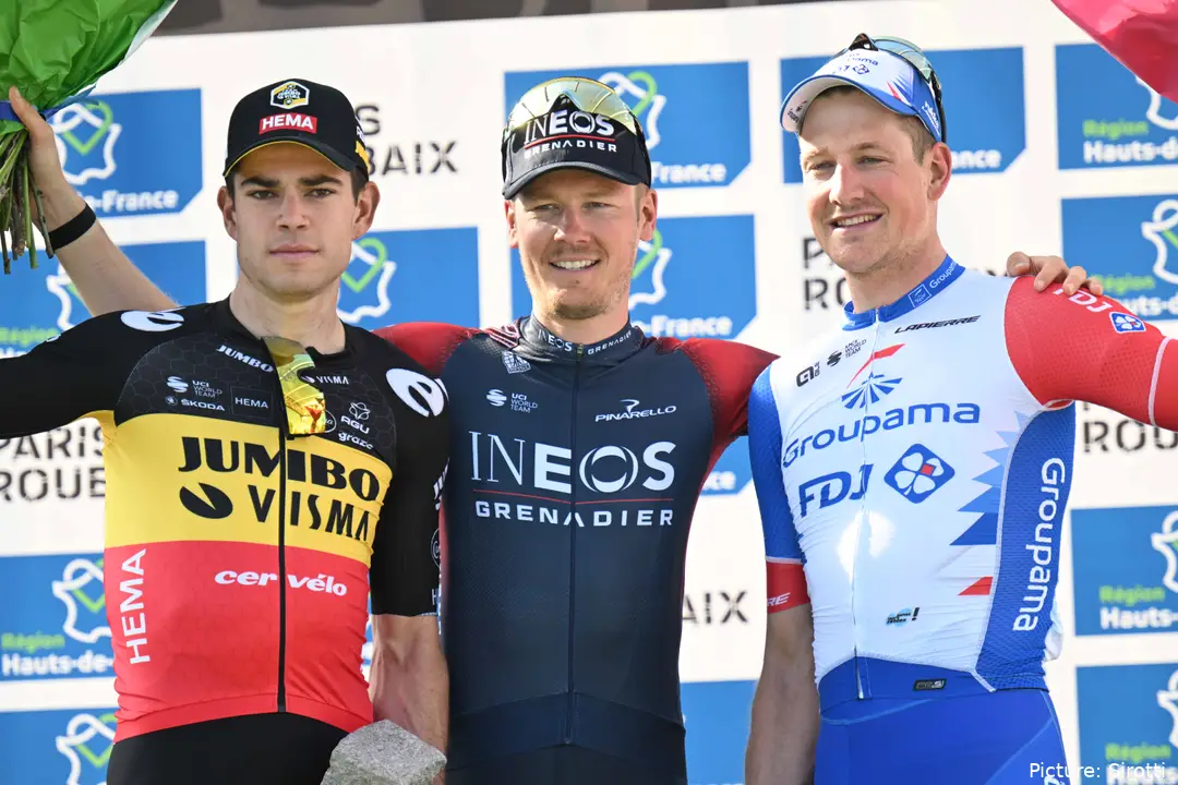 Van Baarle won in 2022 Parijs-Roubaix, toen hij voor Ineos reed