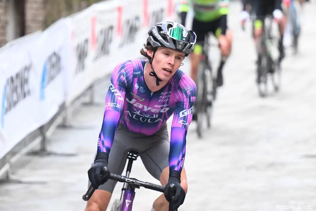 Paul Double in actie voor Team Jayco AlUla