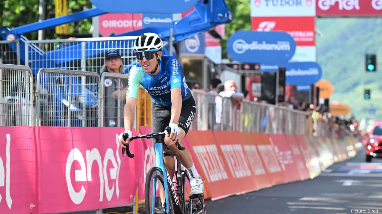Ben O'Connor, cuarto del Giro de Italia 2024.