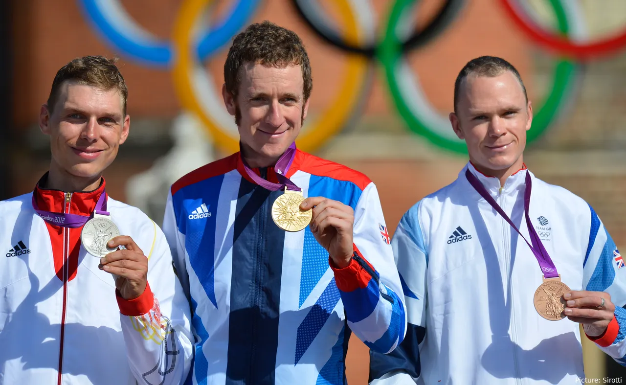Tony Martin, Bradley Wiggins y Chris Froome en el podio de la contrarreloj de los Juegos Olímpicos de Londres 2012