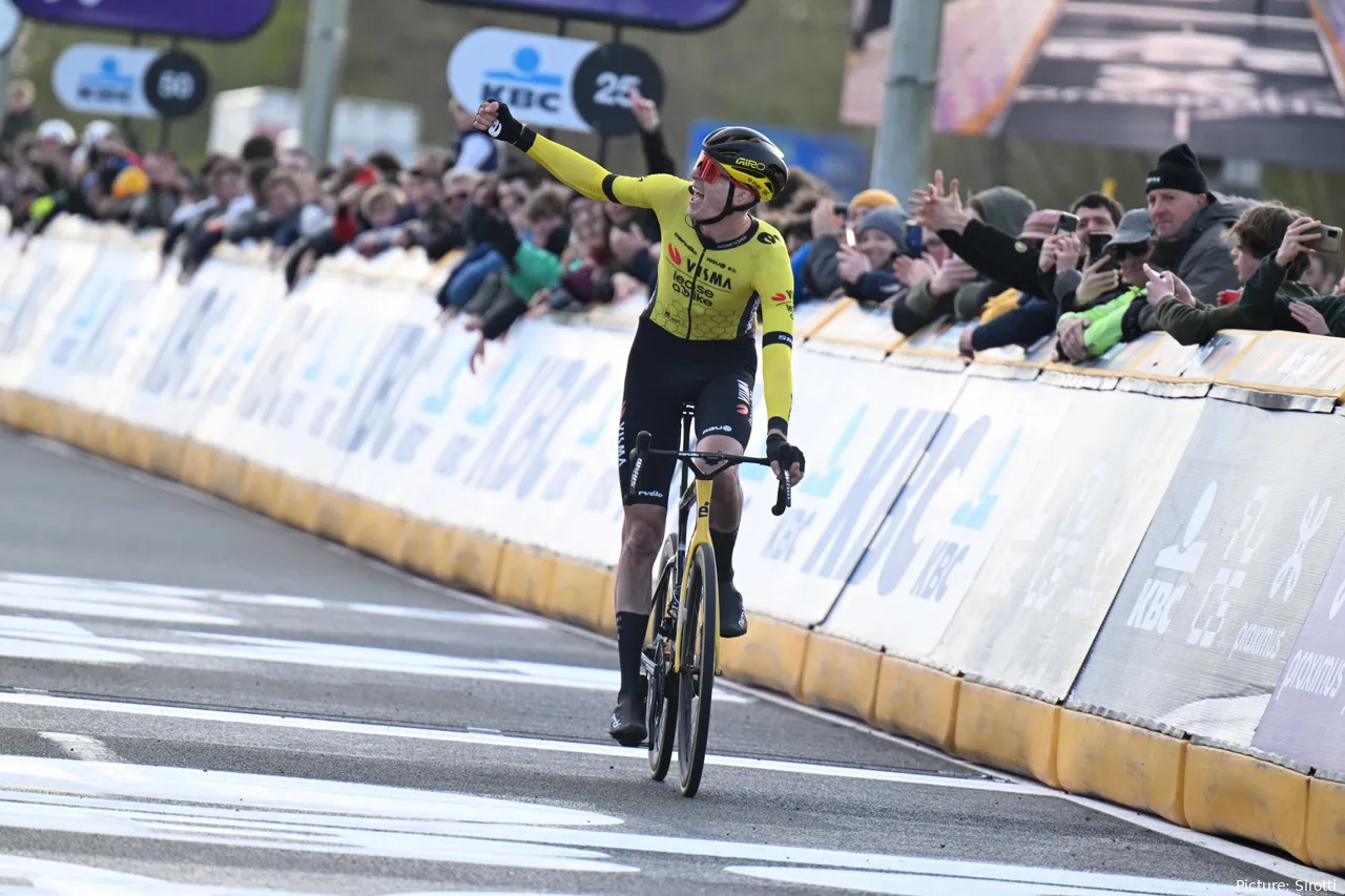 Jorgenson se hizo con la victoria en Dwars door Vlaanderen 2024