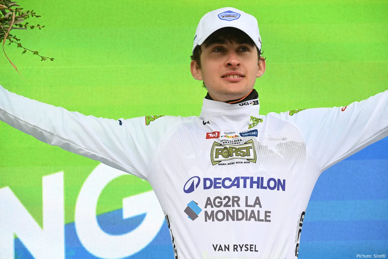 Paul Seixas, ciclista del Decathlon AG2R La Mondiale