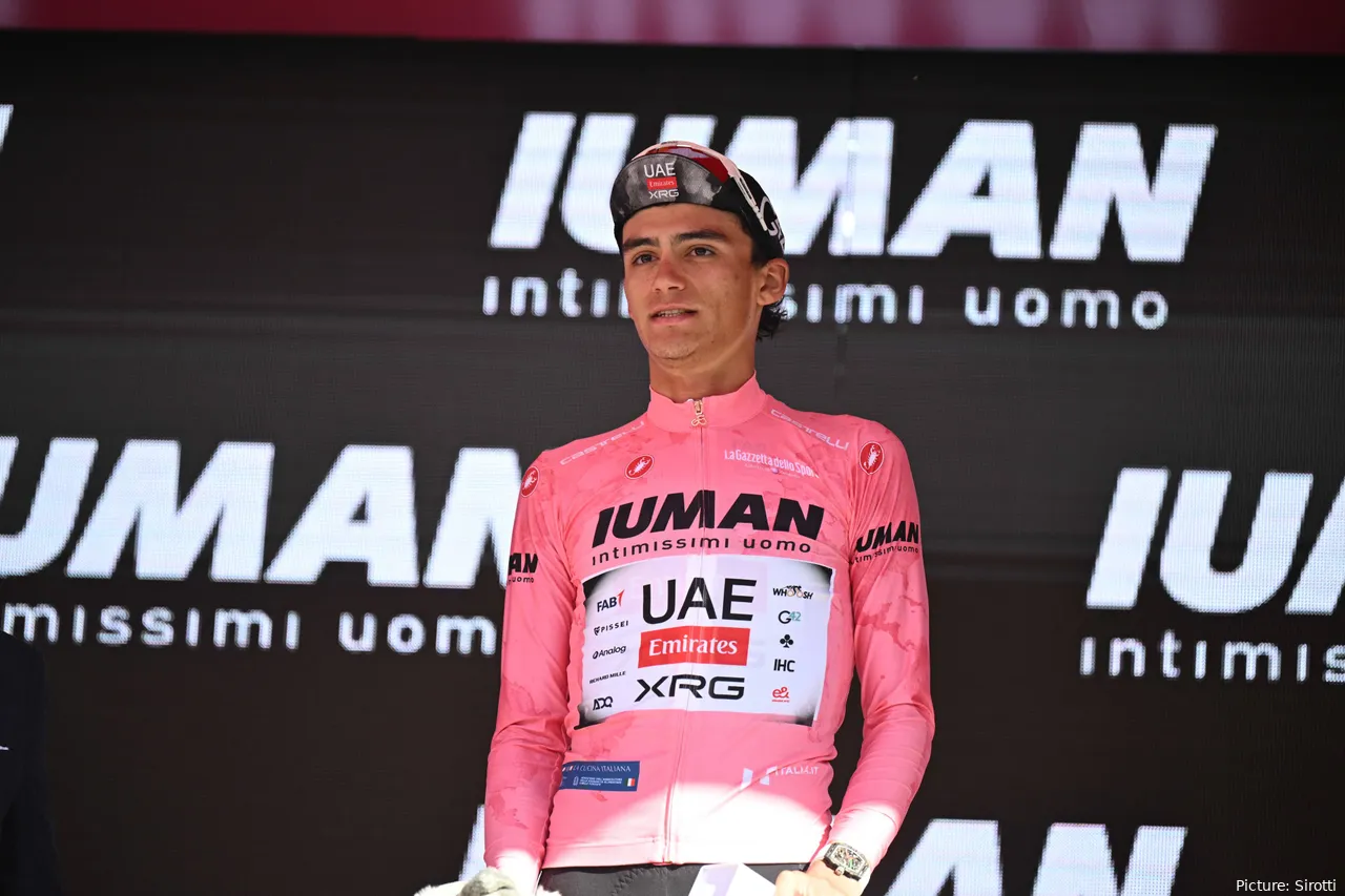 Isaac del Toro es el líder del Giro de Italia 2025 tras 10 etapas