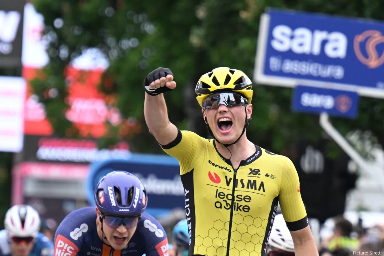 Olav Kooij, ganador de la etapa 12 del Giro de Italia 2025