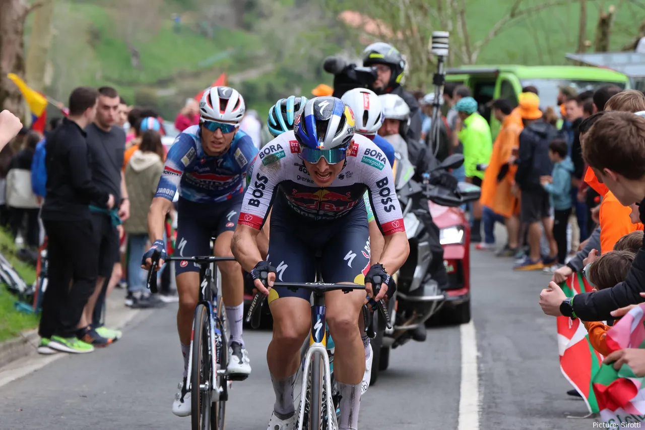 Florian Lipowitz es 4º de la general del Critérium du Dauphiné 2025 tras 3 etapas