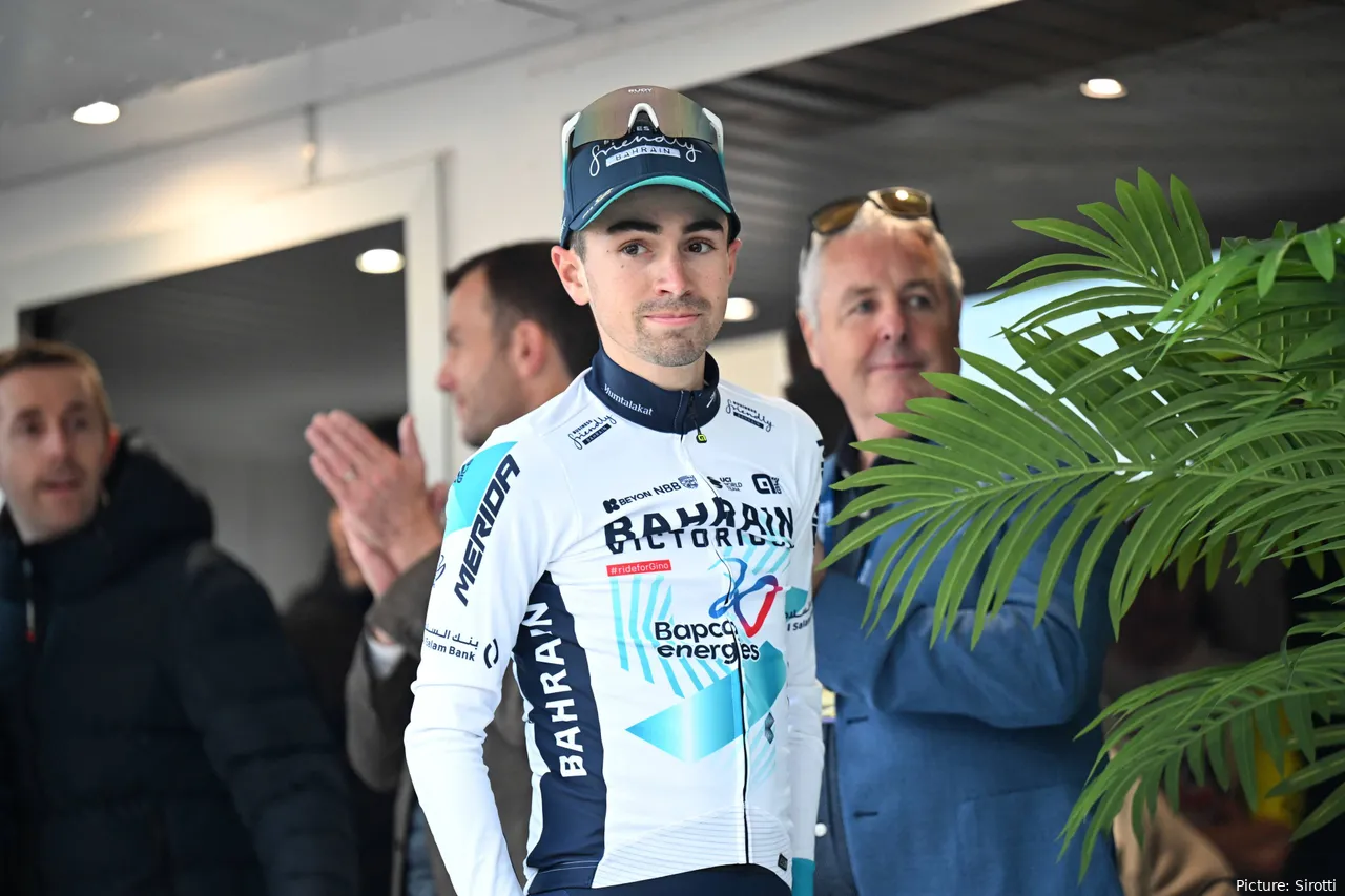 Lenny Martinez, ganador de la 8ª y última etapa del Critérium du Dauphiné 2025