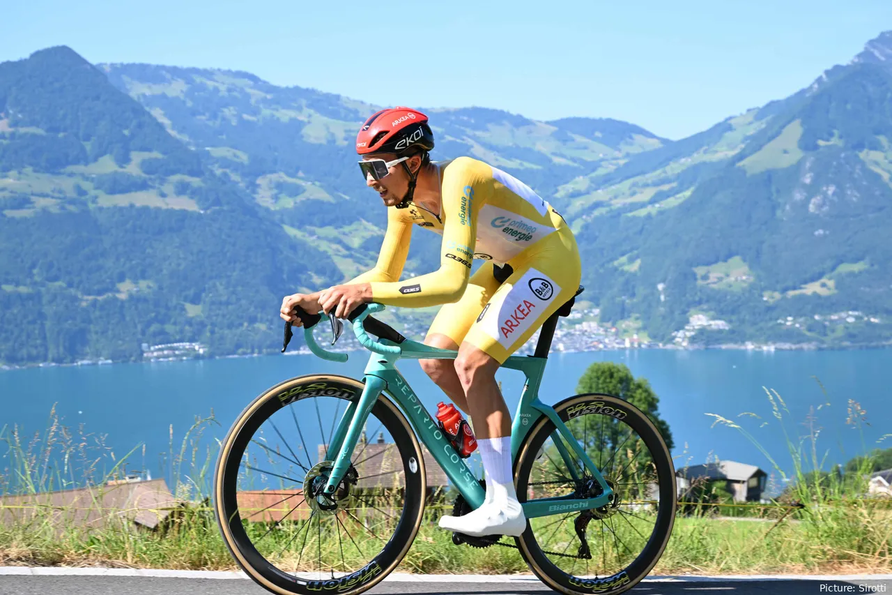 Kevin Vauquelin viene de terminar 2º en la recién terminada Vuelta a Suiza 2025