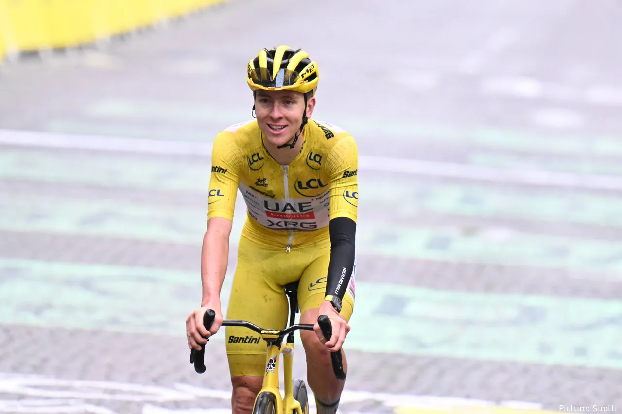 Tadej Pogacar viene de ganar el Tour de Francia 2025