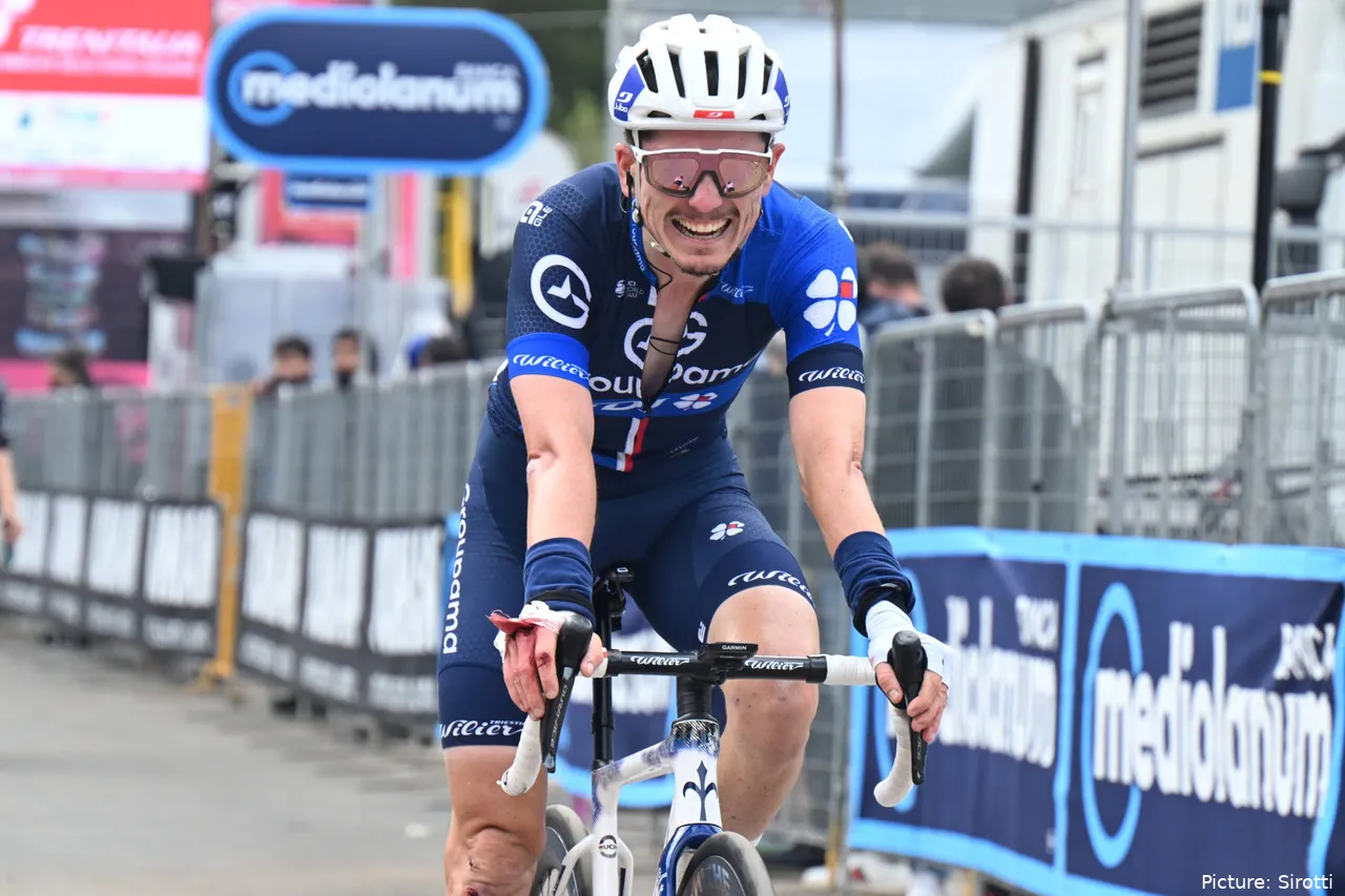 David Gaudu terminó 3º en la etapa 2 de la Vuelta a España 2025