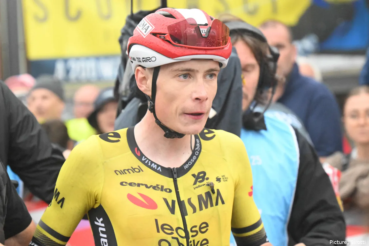 Jonas Vingegaard ganó la etapa 2 de la Vuelta a España 2025