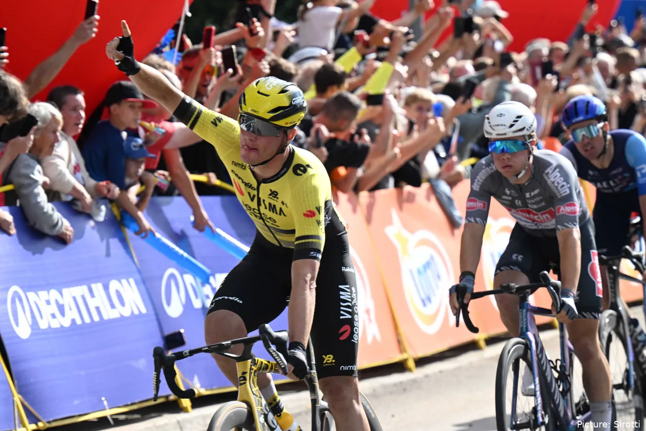 Olav Kooij ganó las dos primeras etapas del Tour de Gran Bretaña 2025
