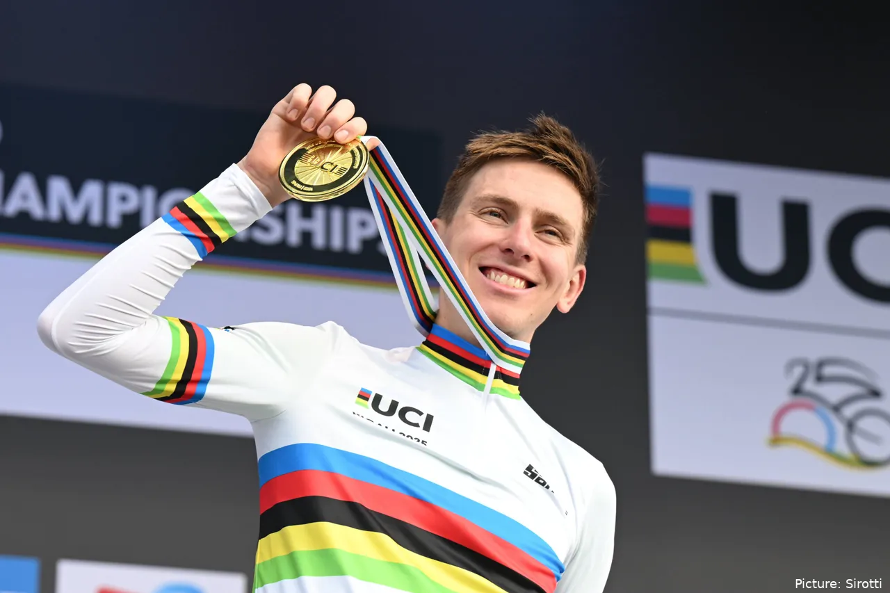 Tadej Pogacar revalidó su título de campeón del mundo con éxito