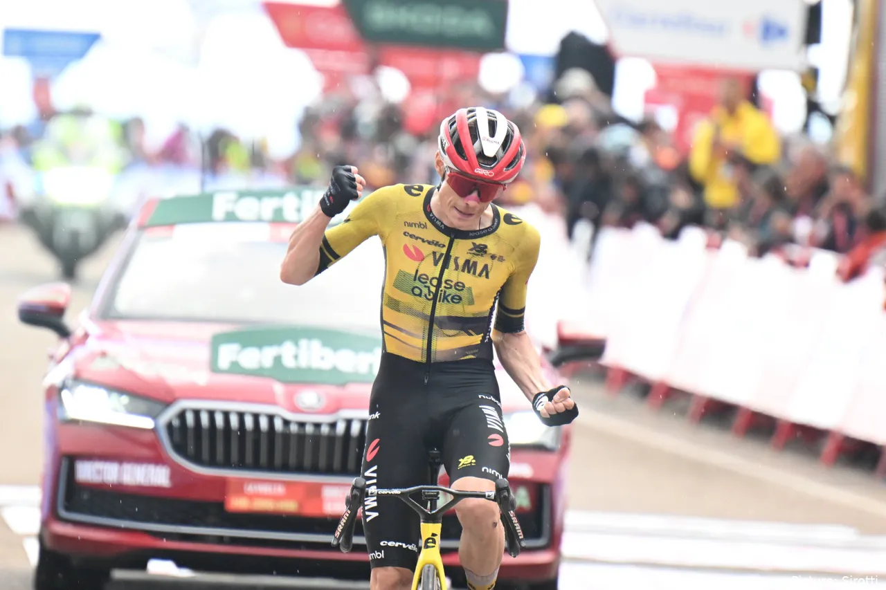 Jonas Vingegaard puede ganar las 3 grandes vueltas antes que Tadej Pogacar