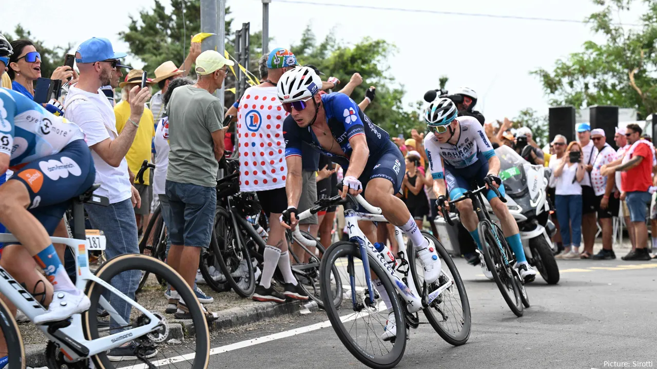 Valentin Madouas conquistou a medalha de prata
