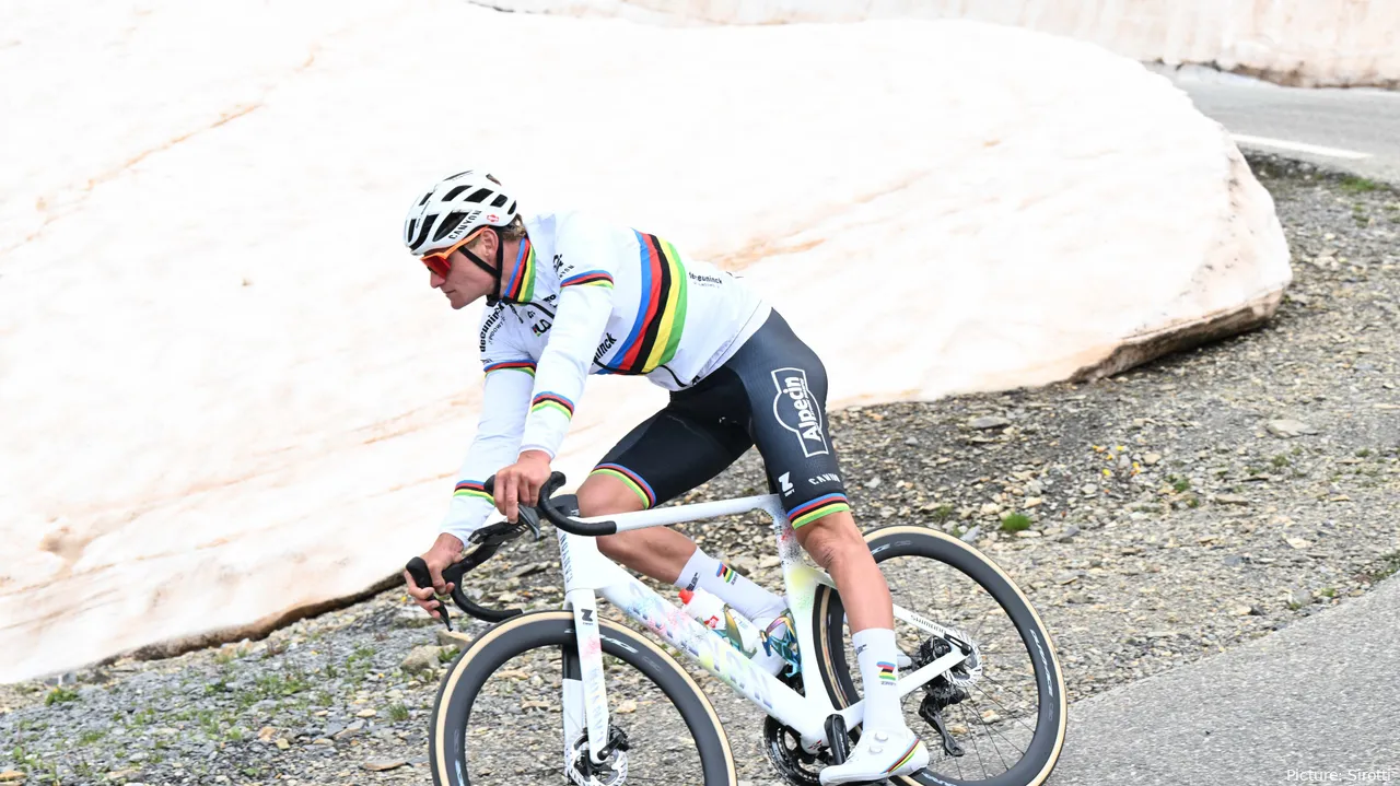 Mathieu van der Poel andou na fuga na etapa do Galibier porque gosta de corridas duras