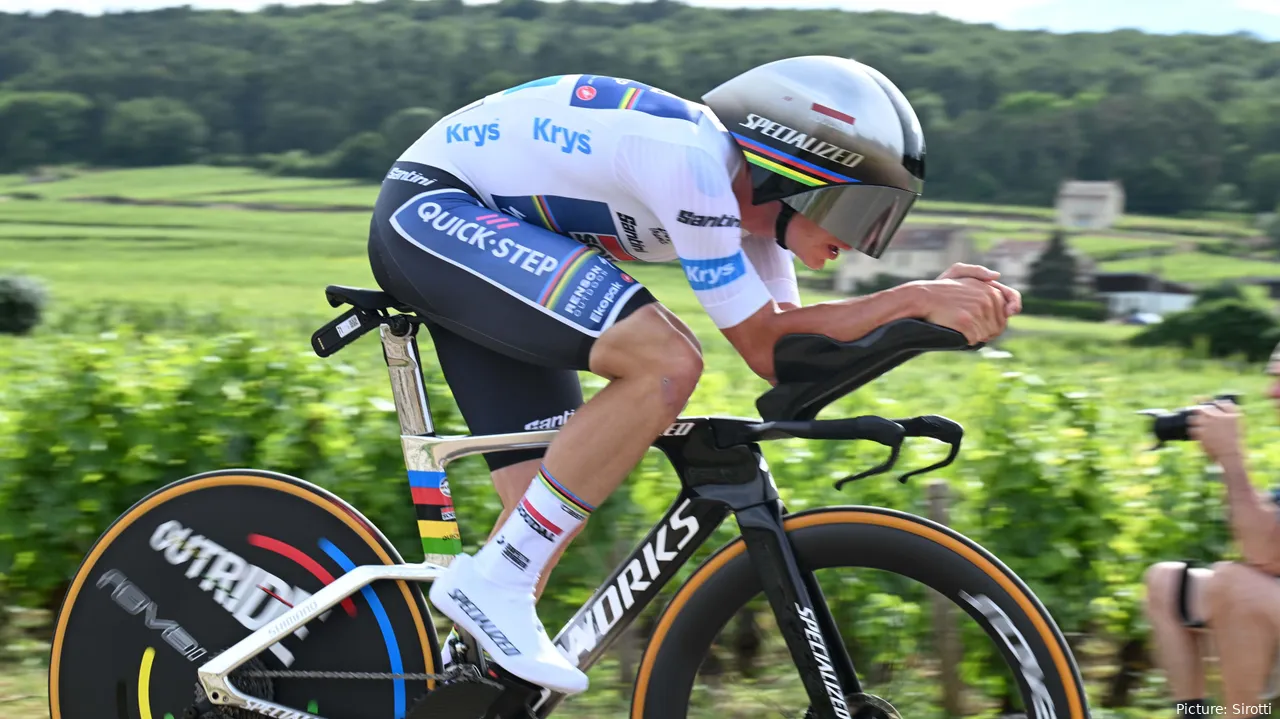 Remco Evenepoel sucedeu a 4 anos consecutivos de Tadej Pogacar a vencer a classificação da juventude