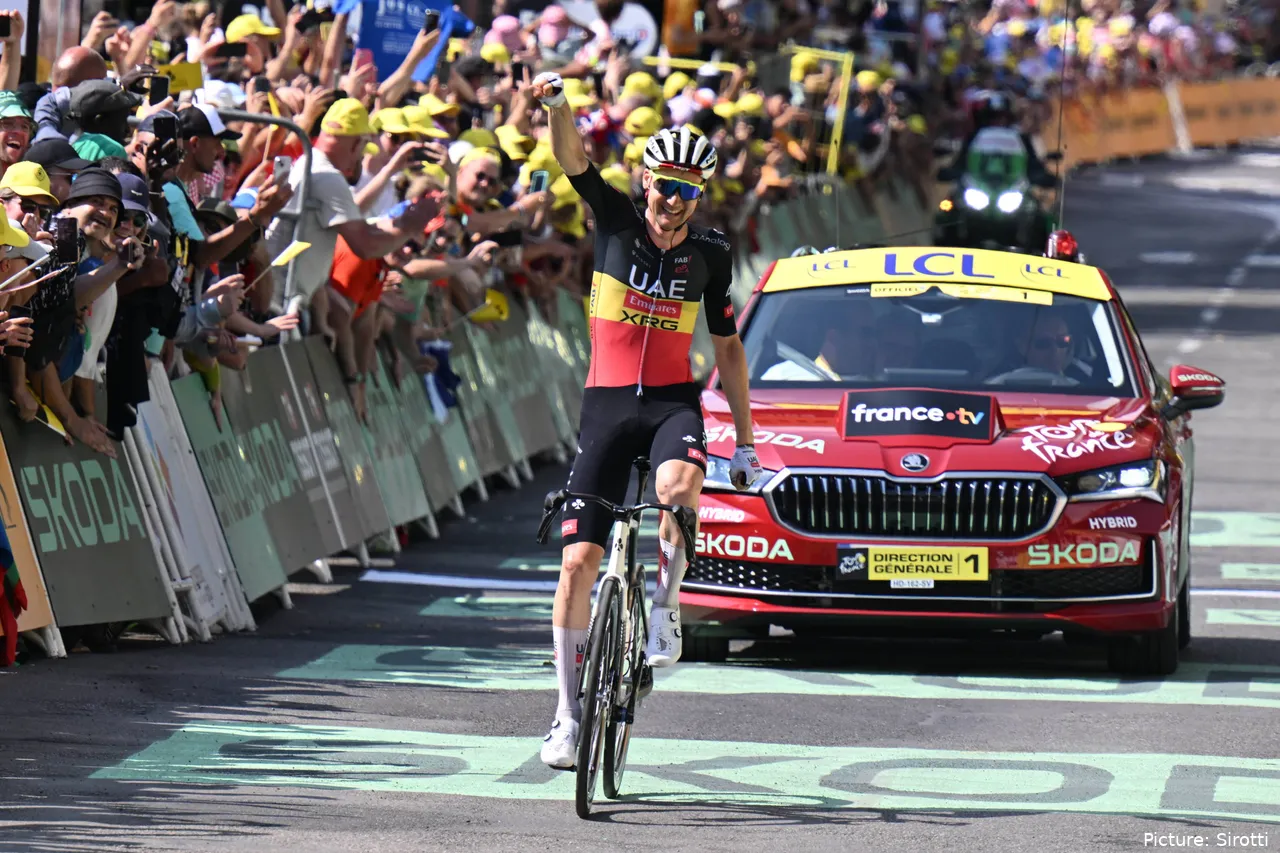 Na Emirates, para além das 4 vitórias de Pogacar no Tour tivemos também uma de Tim Wellens