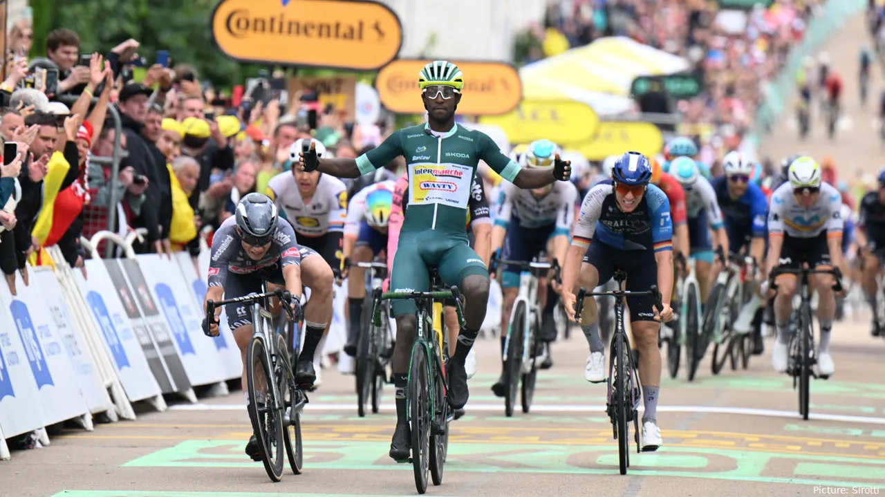 Biniam Girmay wint de 8e etappe van de Tour de France