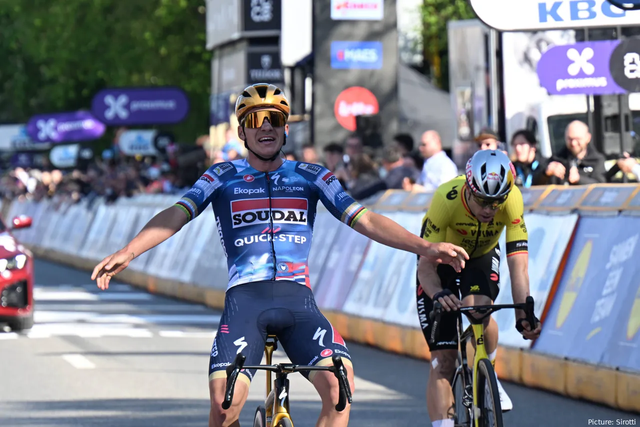 Remco Evenepoel overklast Wout van Aert in finale van de Brabantse Pijl