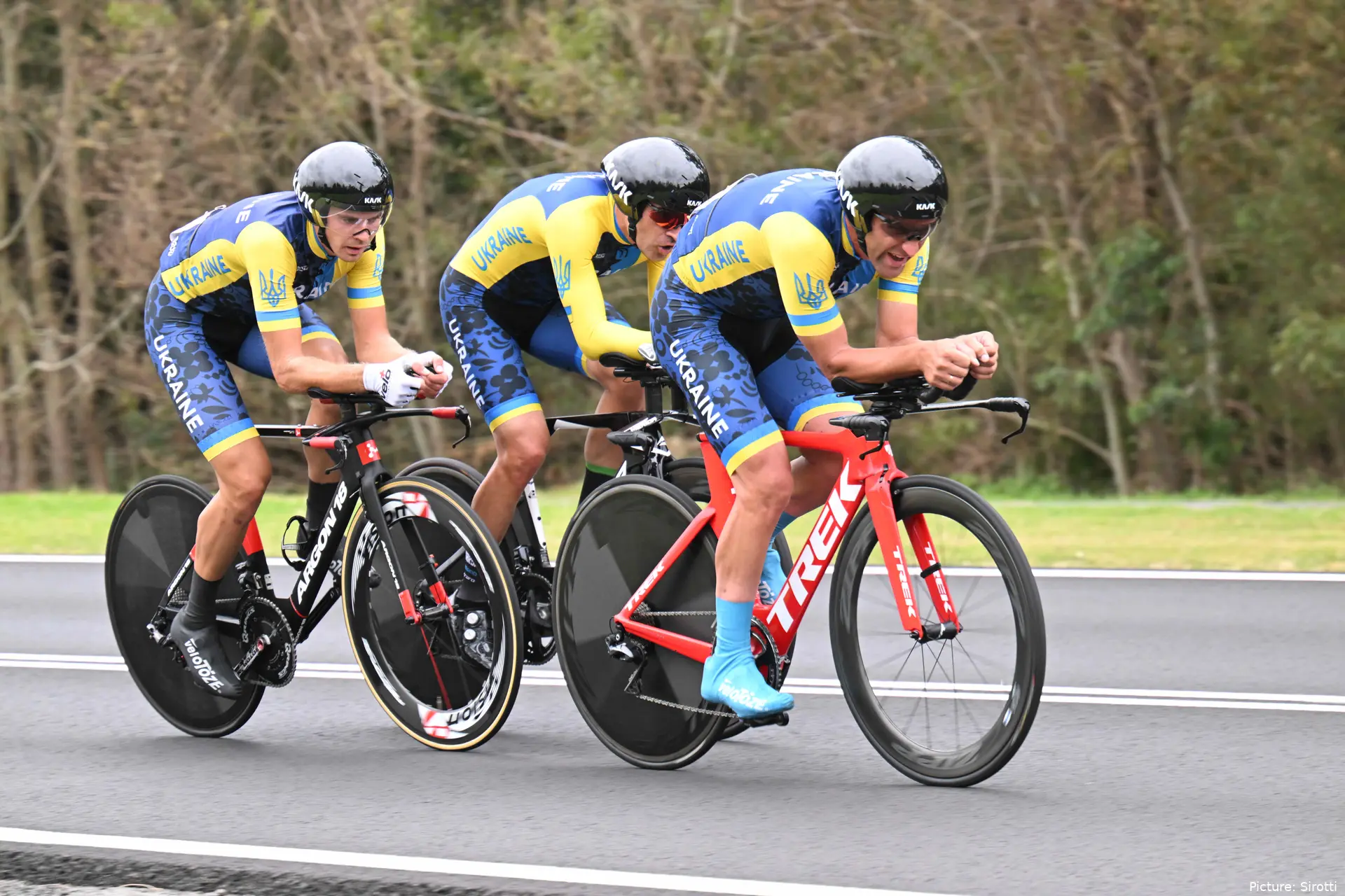 1081401632 636c1a8eaa2f3