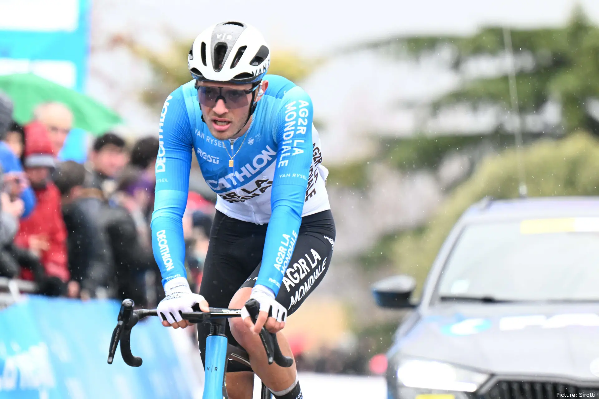 Bastien Tronchon, con el maillot del equipo Decathlon AG2R La Mondiale
