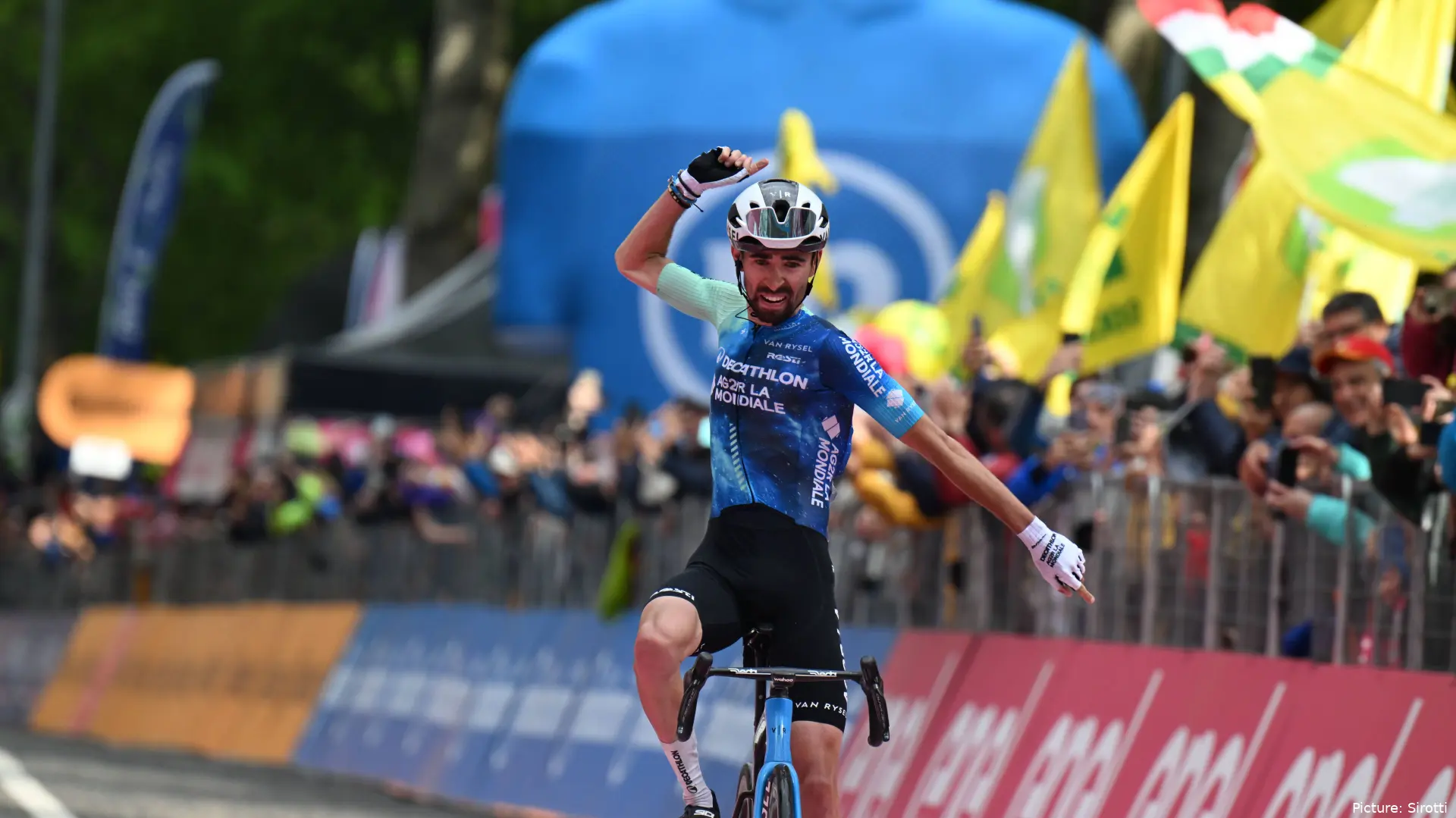 Primera victoria profesional de Paret-Peintre en el Giro d'Italia 2024