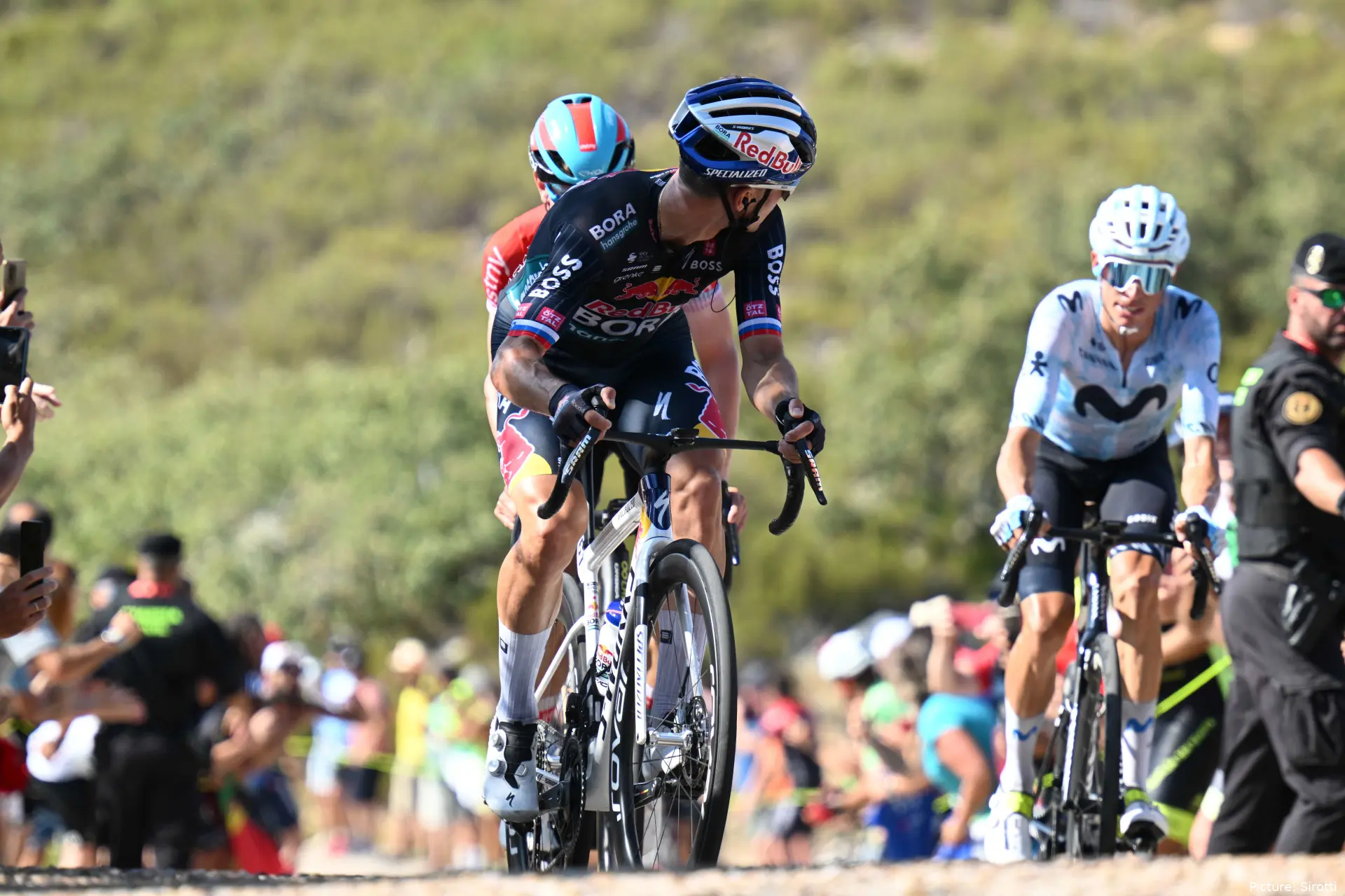 primoz roglic vuelta enric mas 1179622659
