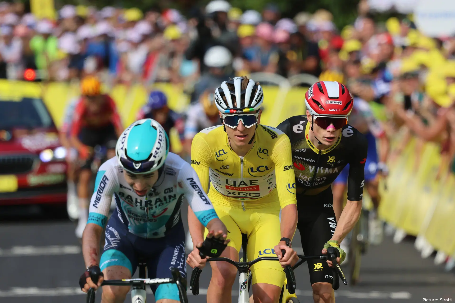 Lenny Martínez, Tadej Pogacar y Jonas Vingegaard, en el Tour de Francia 2025