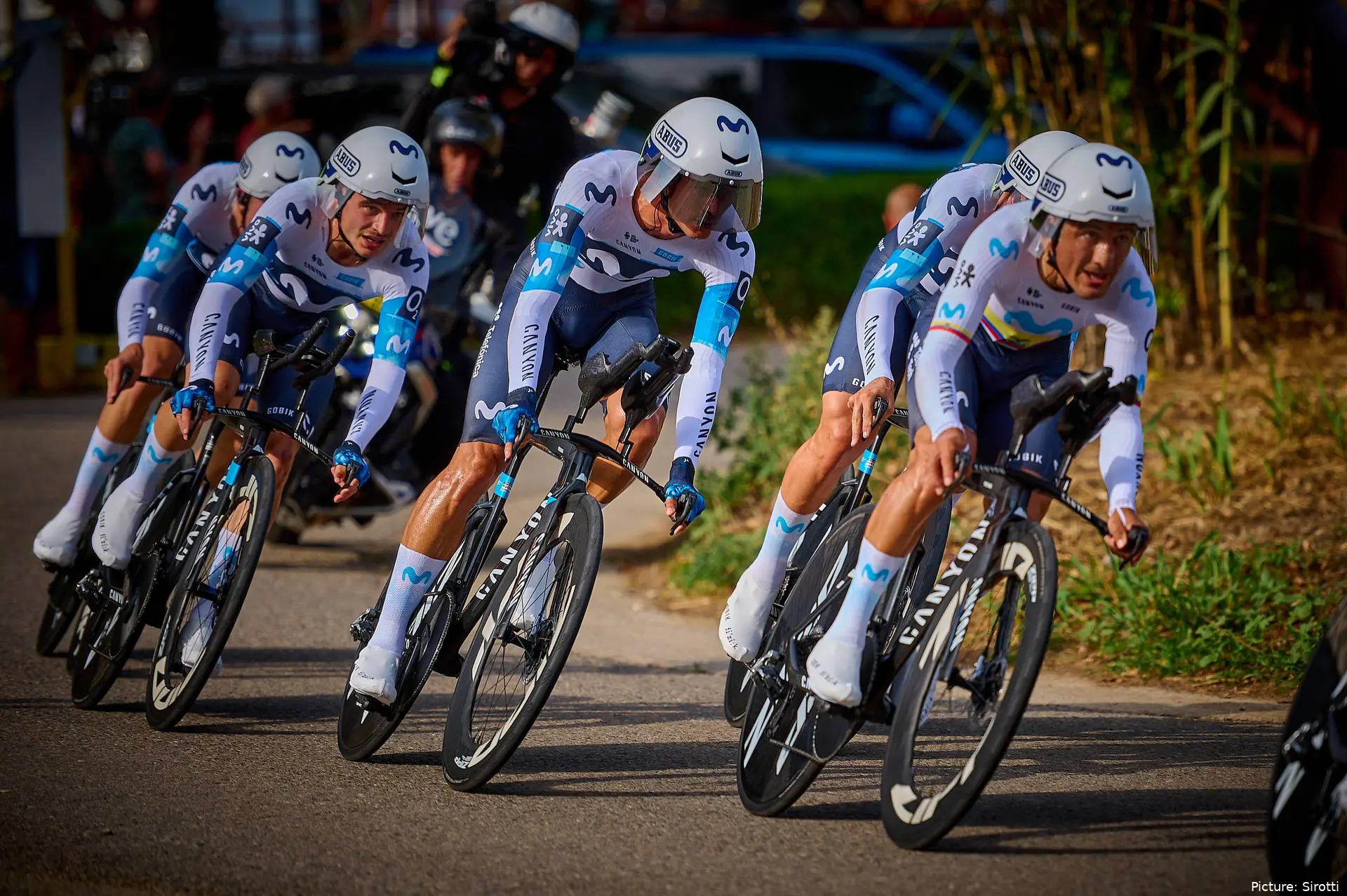 movistar team vuelta