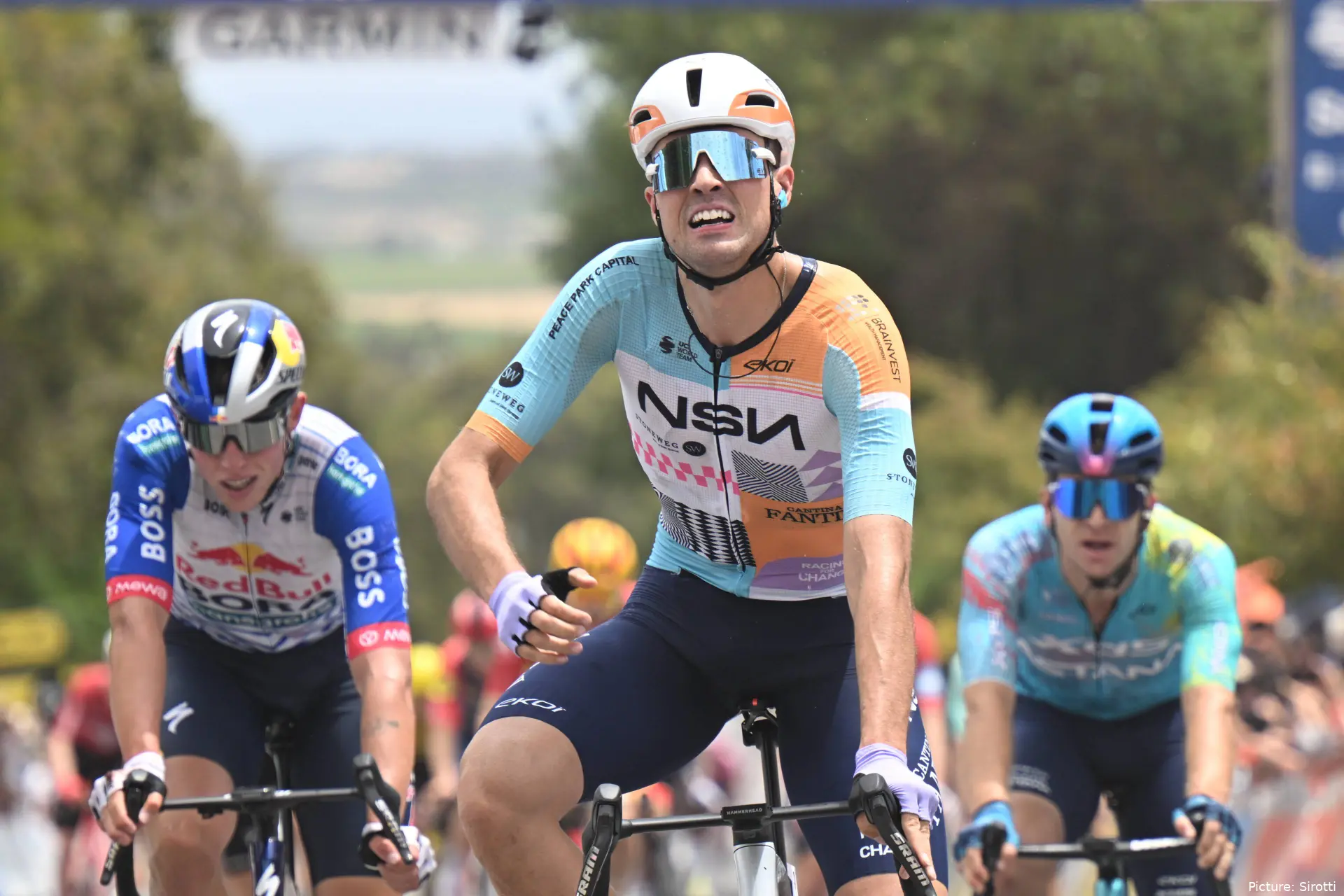 Ethan Vernon, en su primera victoria con los colores del NSN Cycling Team