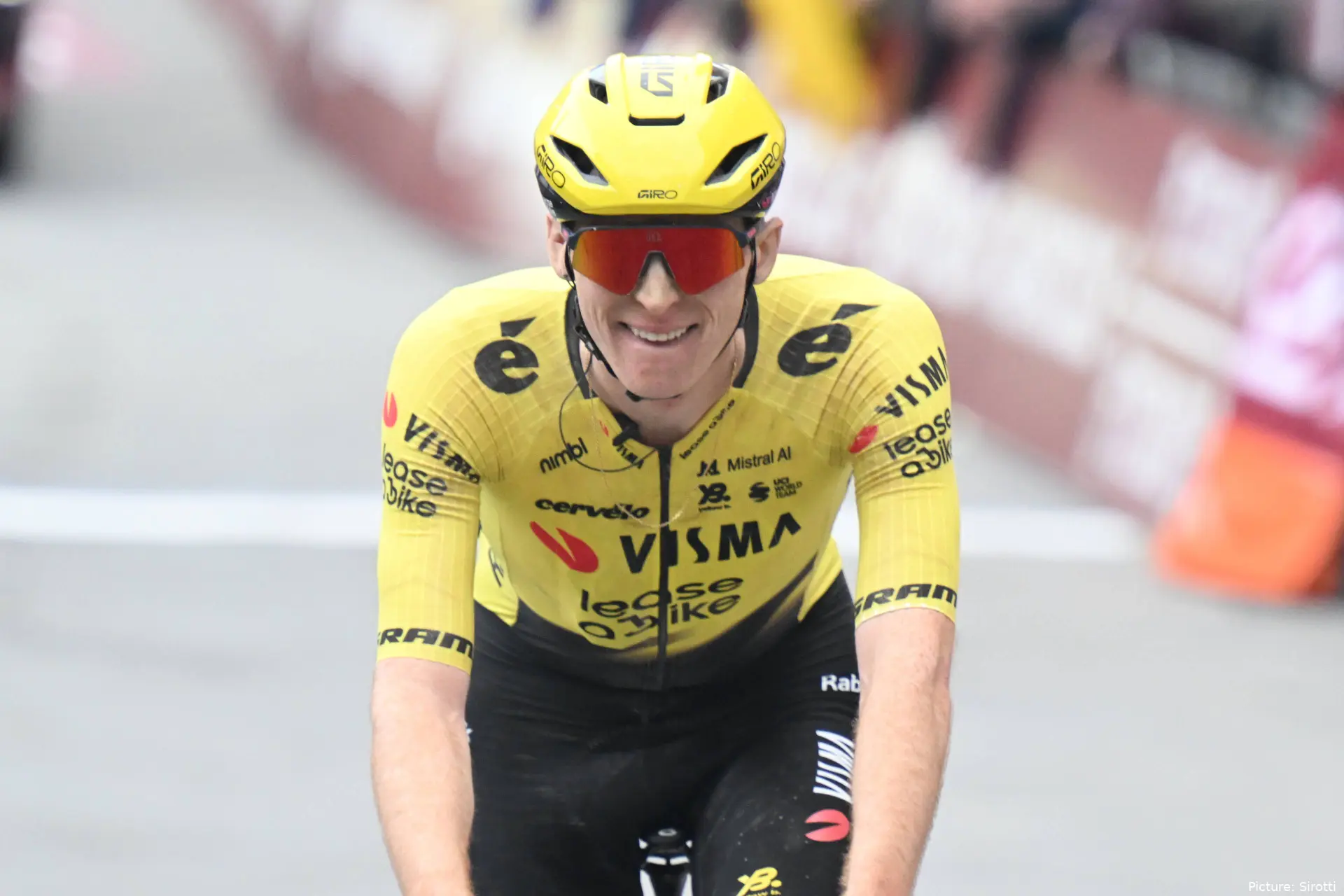Matteo Jorgenson en la Strade Bianche 2026