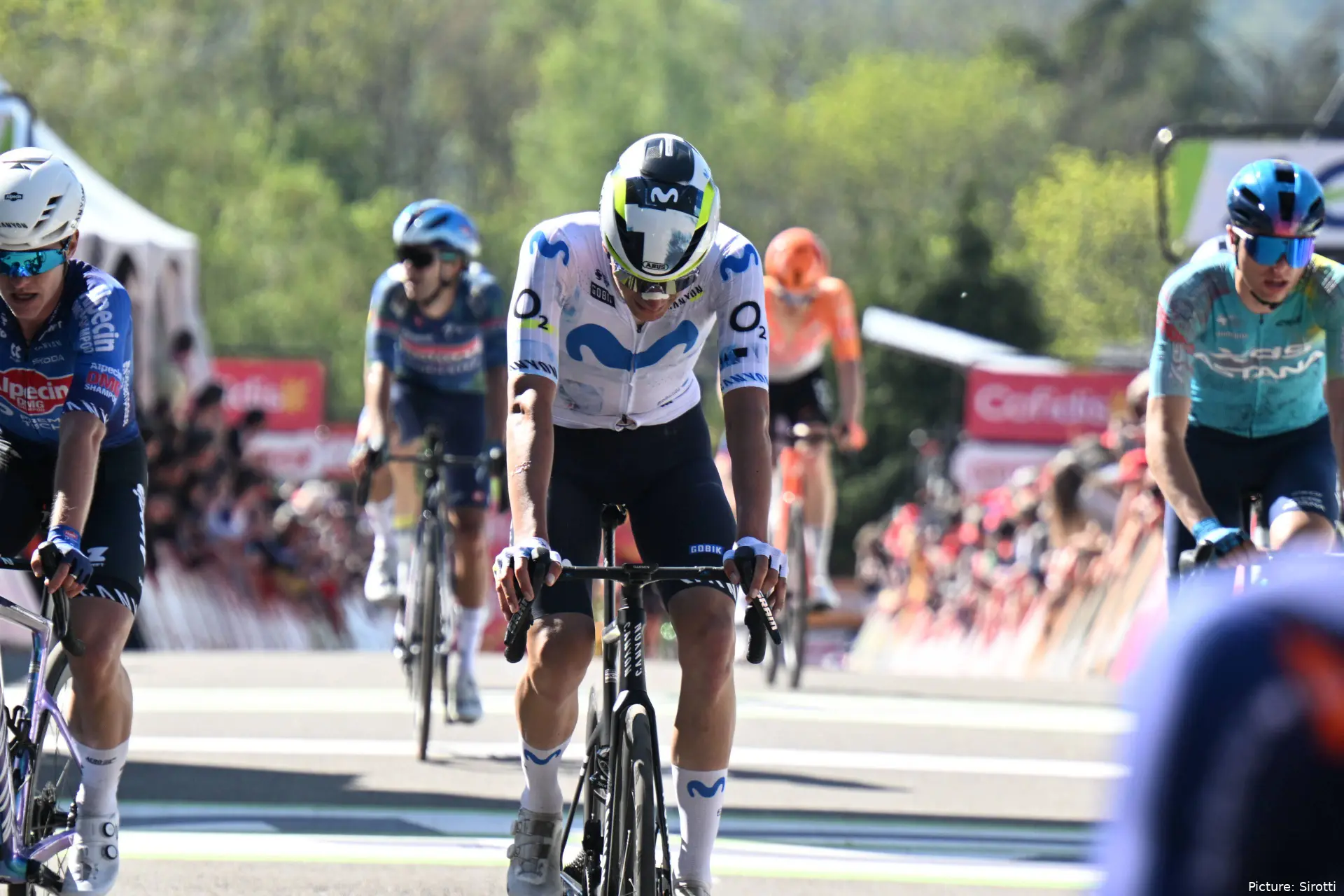 Cian Uijtdebroeks, estrella de Movistar Team en 2026.