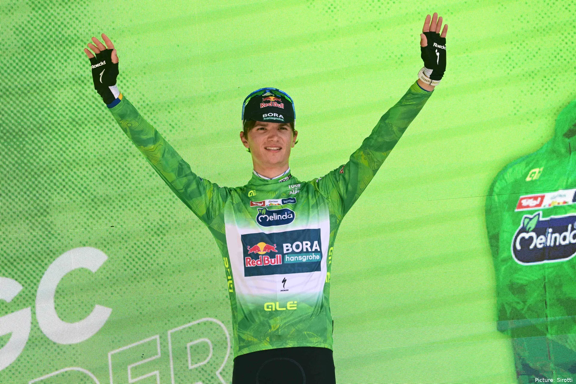 Giulio Pellizzari ganó la etapa final y la clasificación general del Tour de los Alpes 2026.