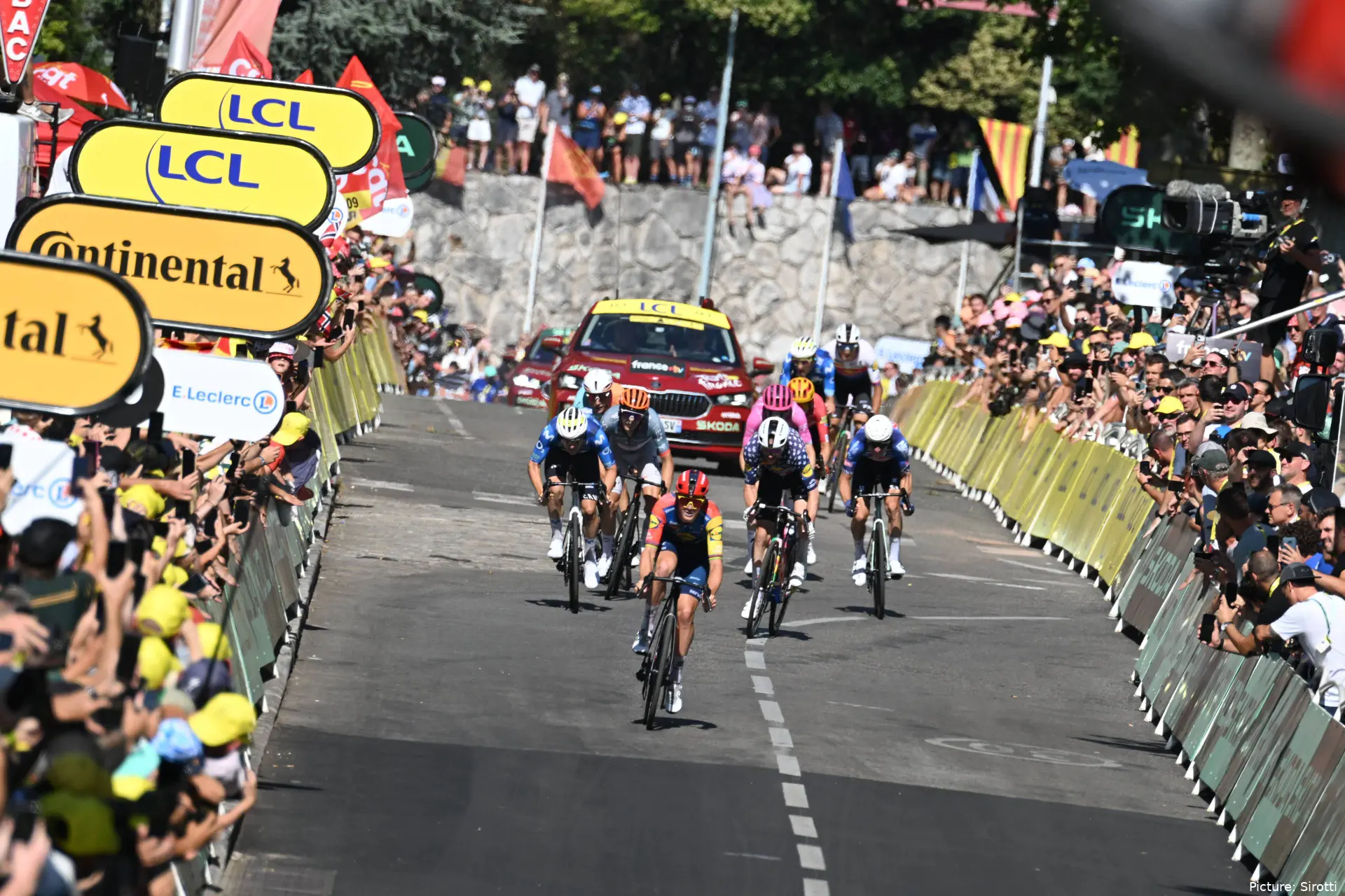 Mads Pedersen wins stage 4 of the 2026 Tour de France