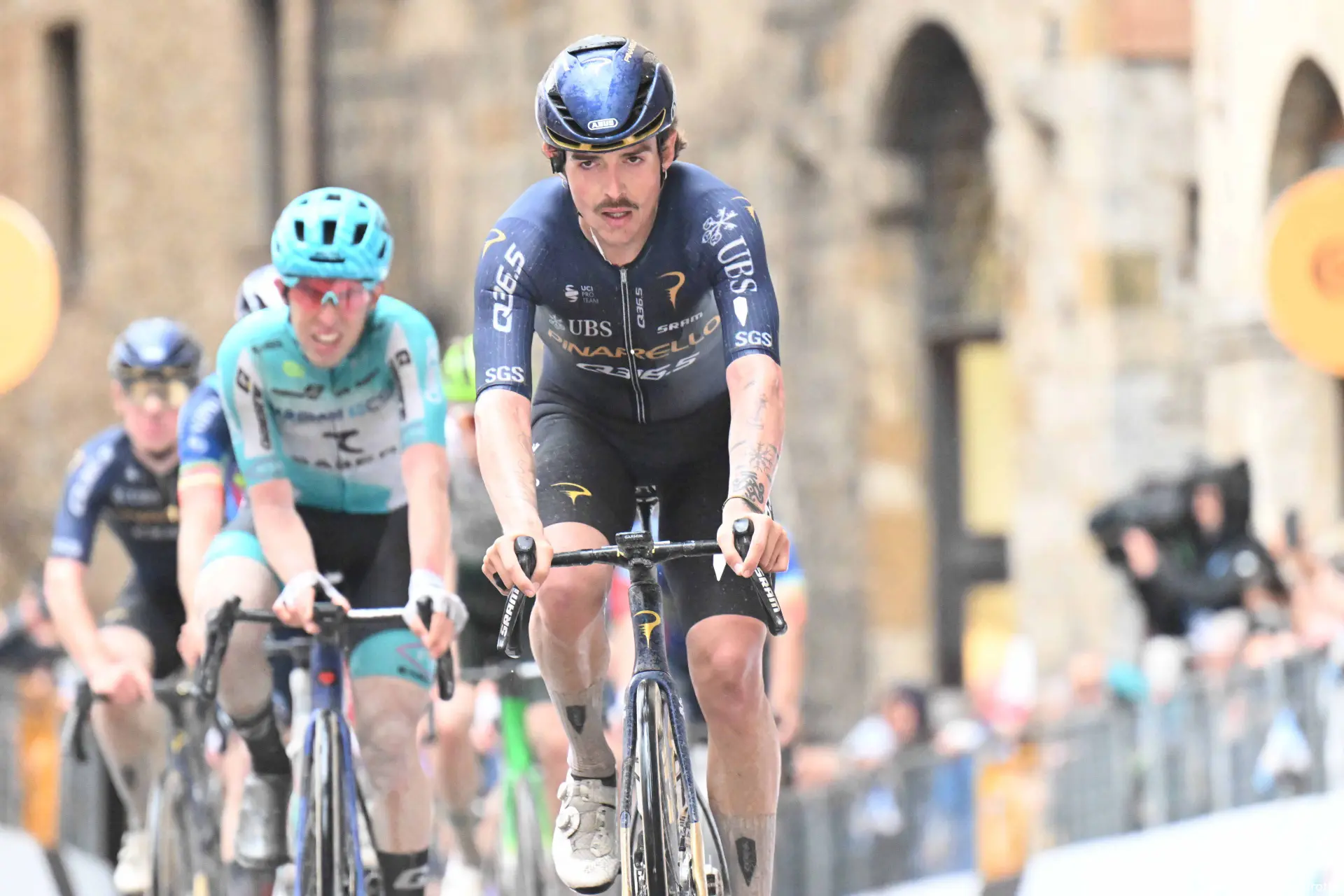Xabier Mikel Azparren, ciclista del Pinarello-Q36.5