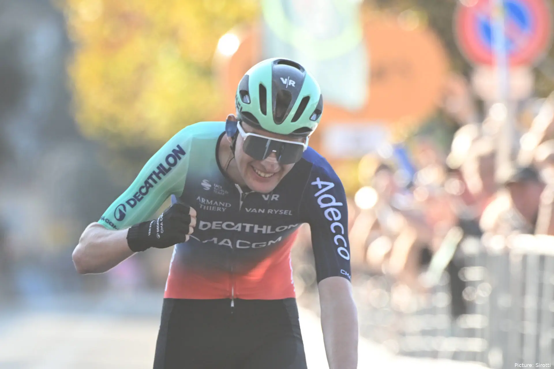 Paul Seixas wins Il Lombardia 2026