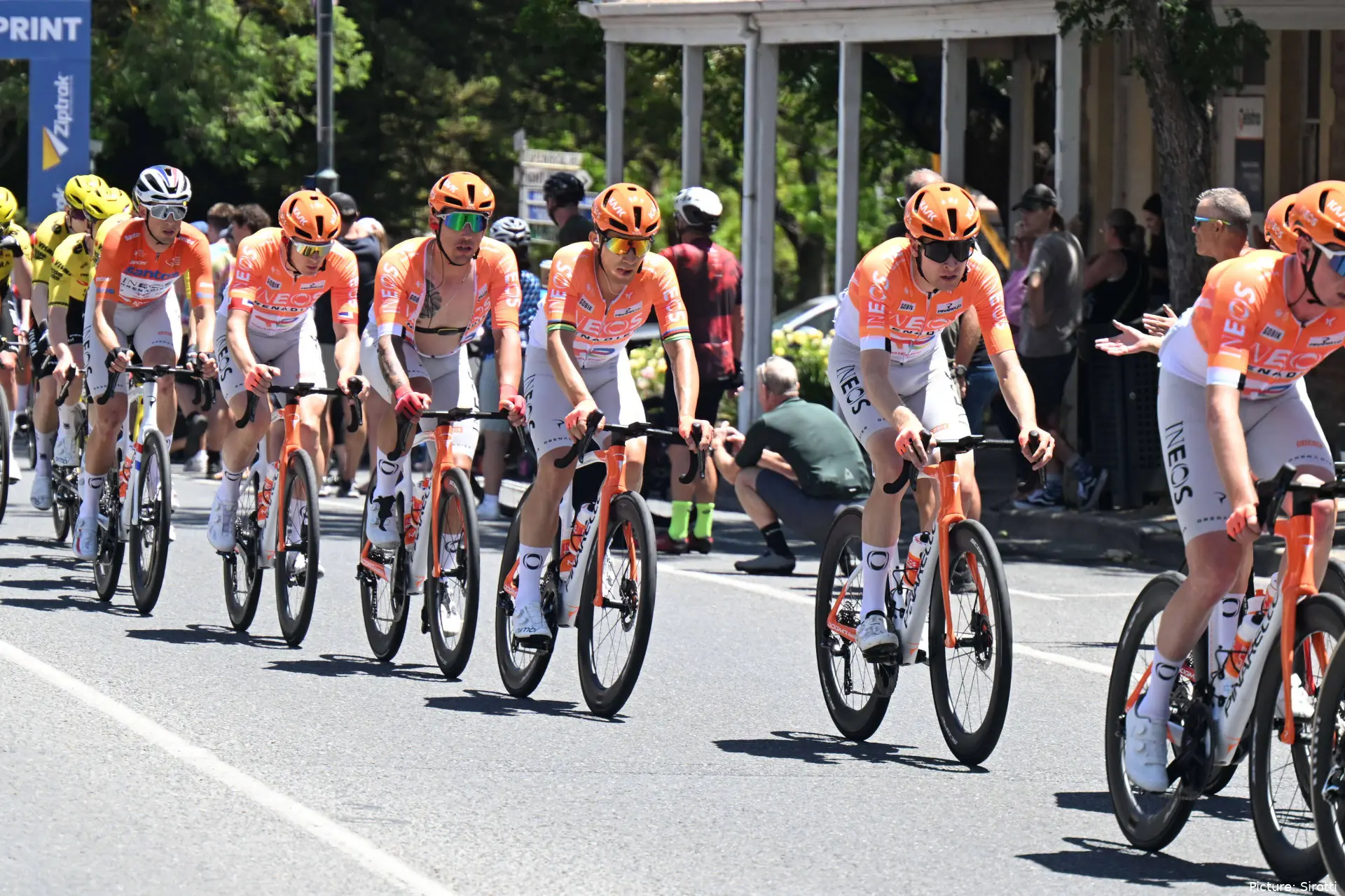 INEOS Grenadiers grouped in the peloton