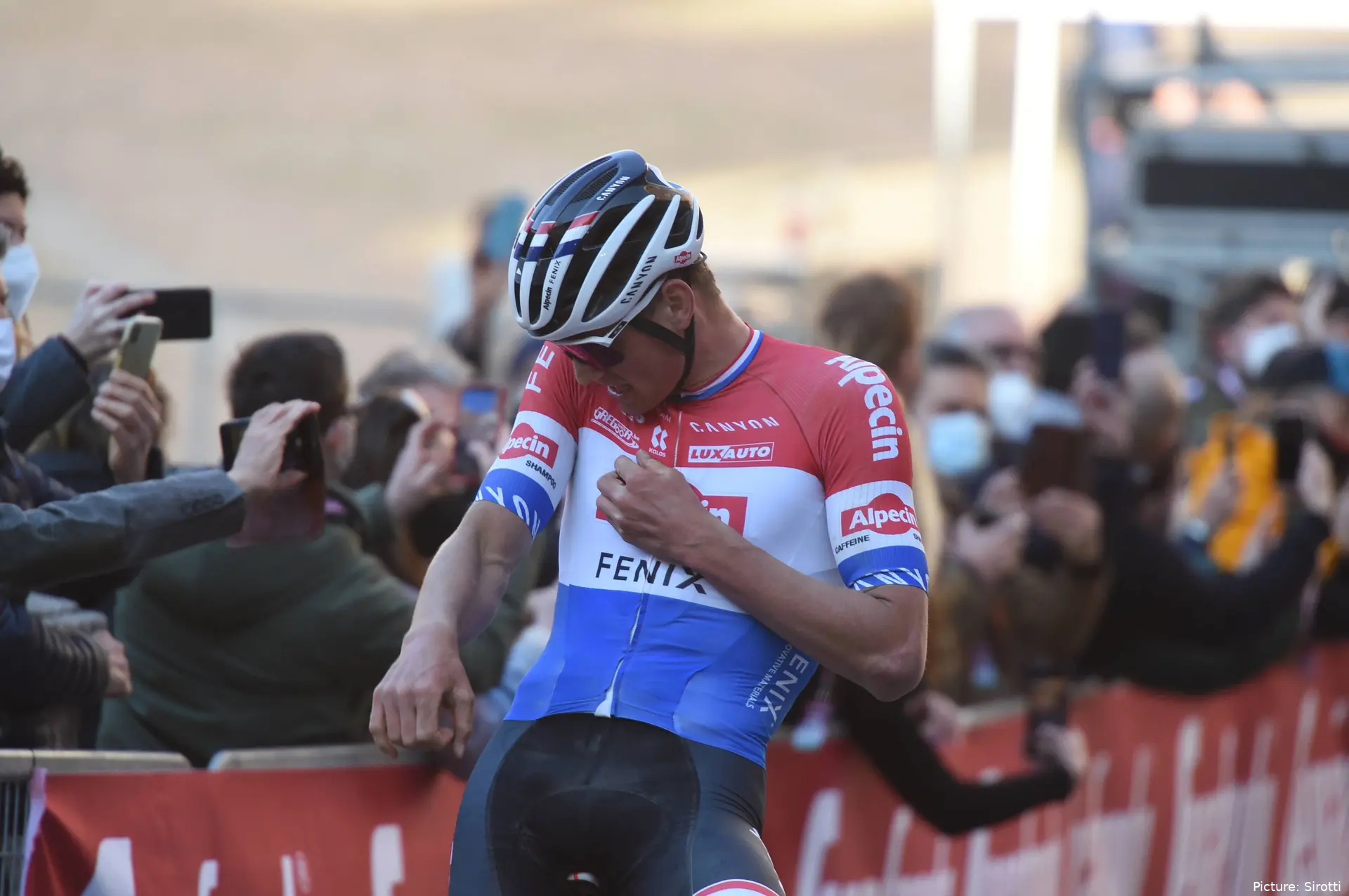 Mathieu van der Poel wins Strade Bianche