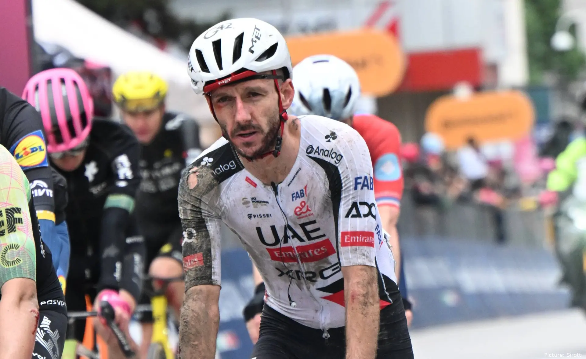 Adam Yates' Giro d'Italia ended with a concussion