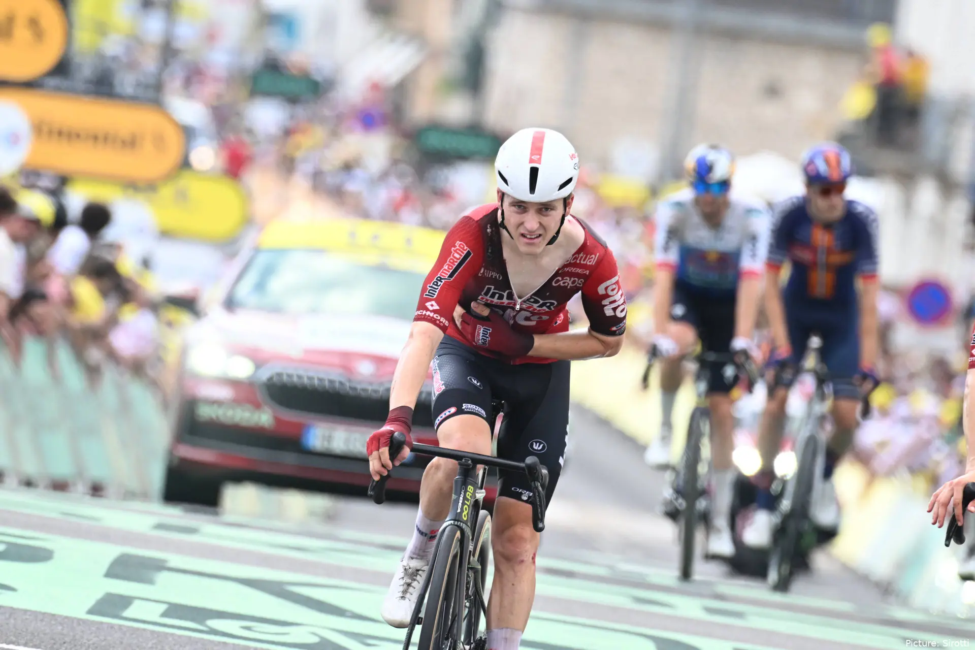 Jenno Berckmoes nurses a fractured collarbone at the 2026 Tour de France